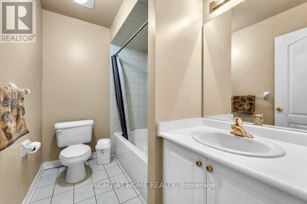 558 Legresley Lane, Newmarket, Ontario  L3Y 8R6 - Photo 14 - N13706982