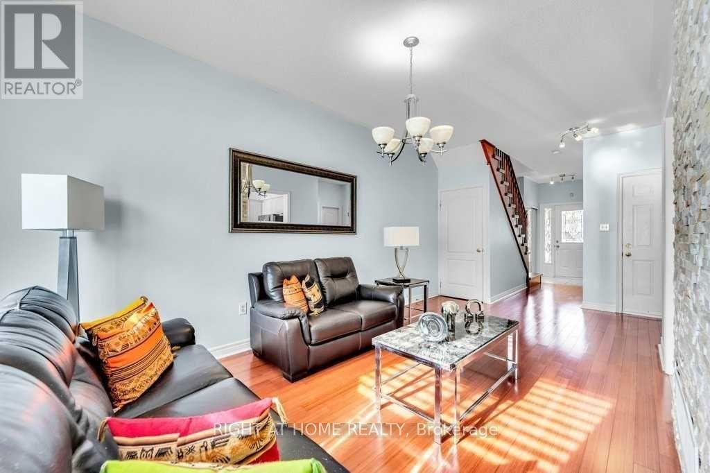 558 Legresley Lane, Newmarket, Ontario  L3Y 8R6 - Photo 6 - N13706982