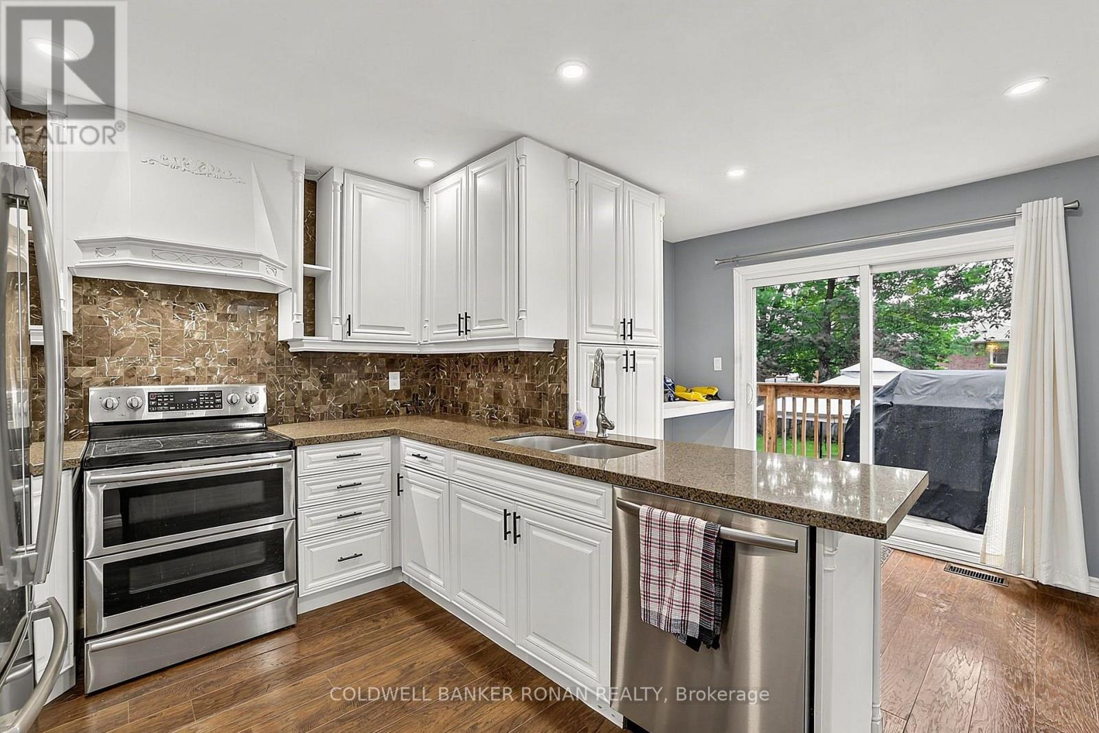 8 Mccarthy Crescent, Essa (Angus), Ontario  L0M 1B3 - Photo 13 - N13706988