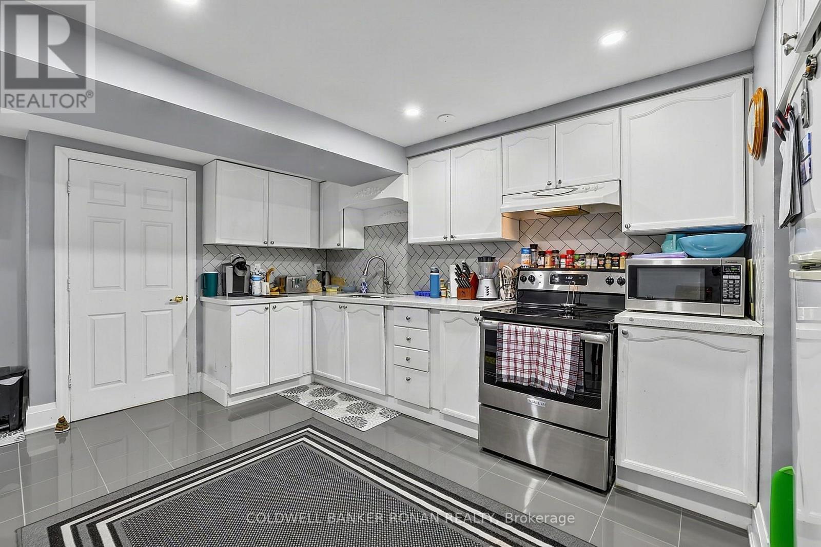 8 Mccarthy Crescent, Essa (Angus), Ontario  L0M 1B3 - Photo 33 - N13706988