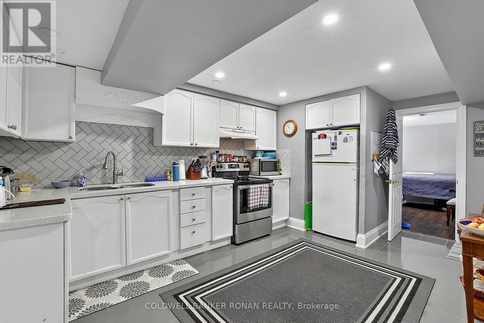8 Mccarthy Crescent, Essa (Angus), Ontario  L0M 1B3 - Photo 34 - N13706988