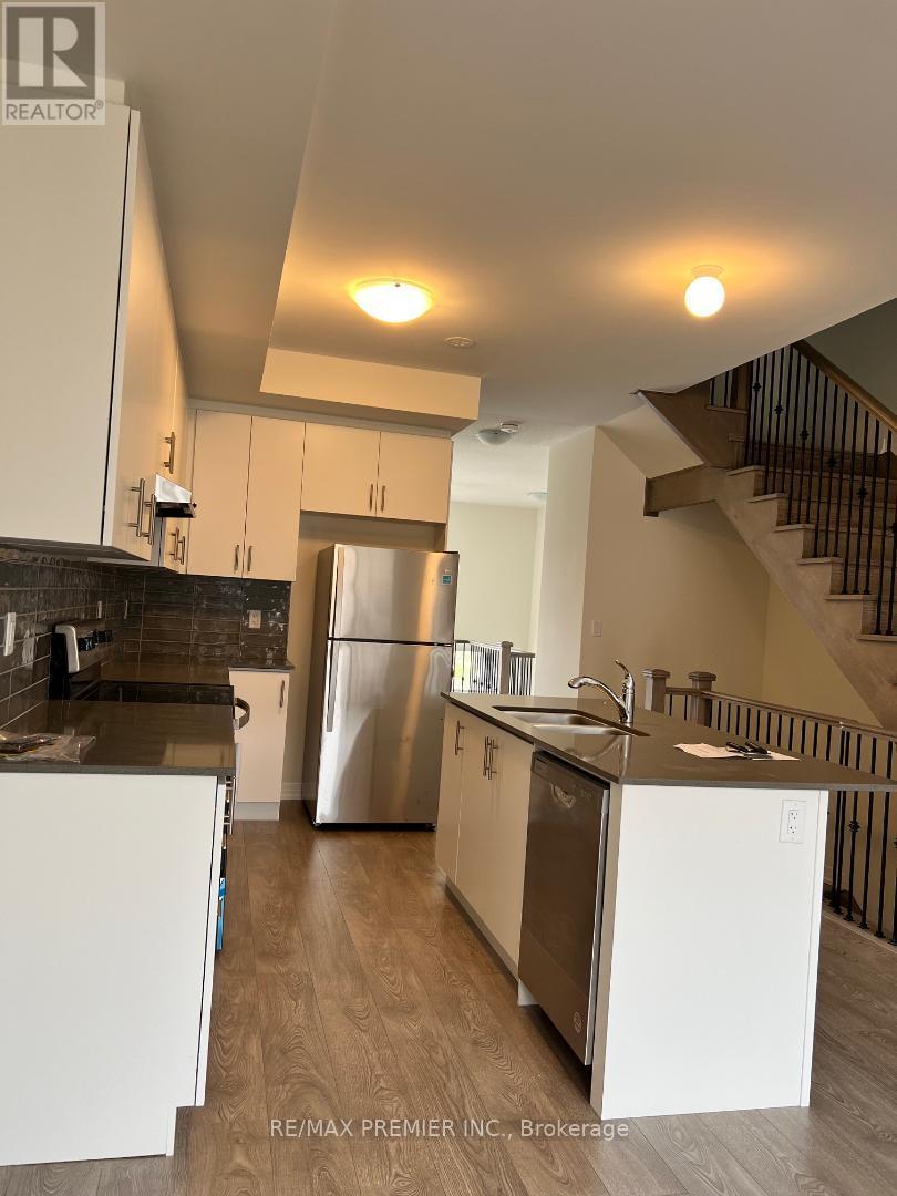 8 Cherry Hill Lane, Barrie (Painswick South), Ontario  L9J 0M7 - Photo 6 - S13707022