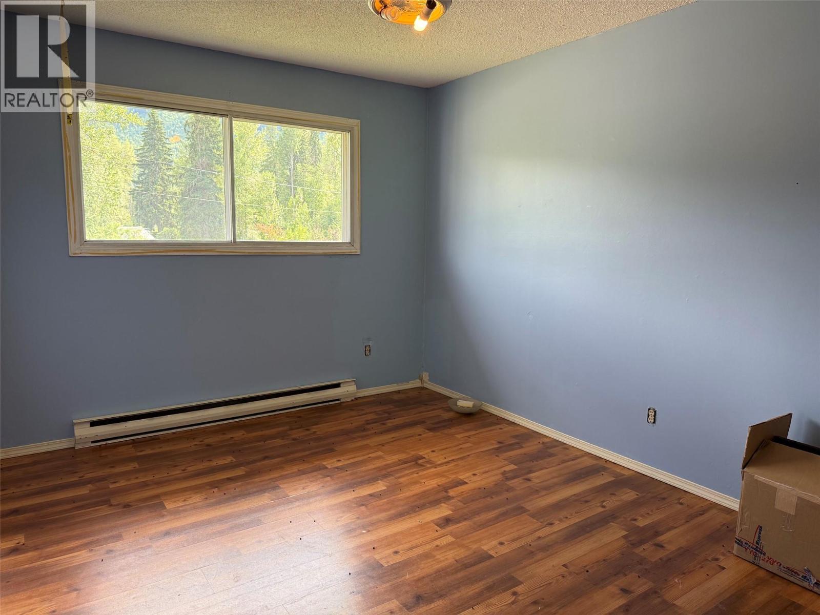 405 Desfosses Road, Clearwater, British Columbia  V0E 1N1 - Photo 5 - 10391805