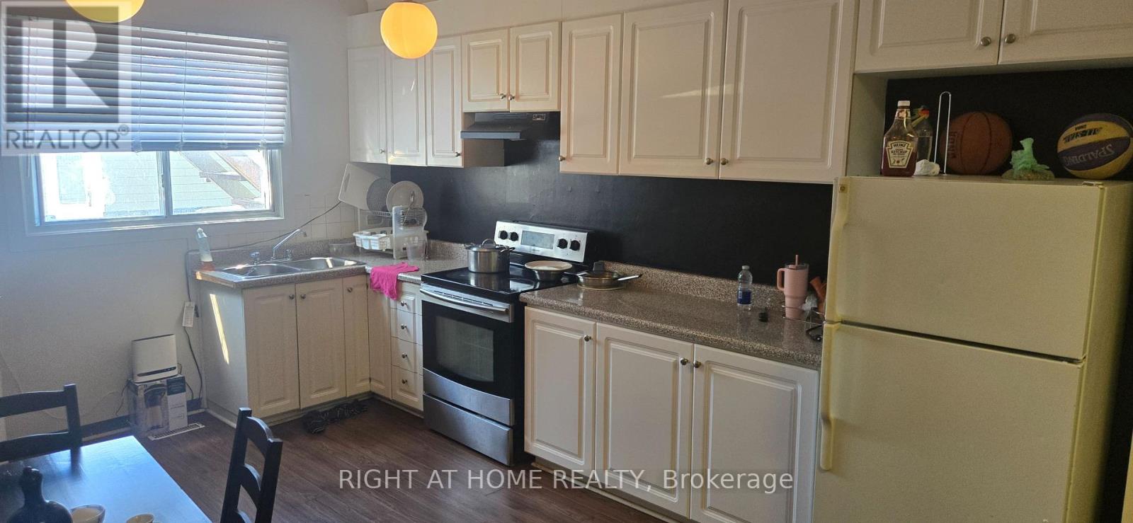 553 Rogers Road, Toronto, Ontario  M6M 1B4 - Photo 25 - W13706894