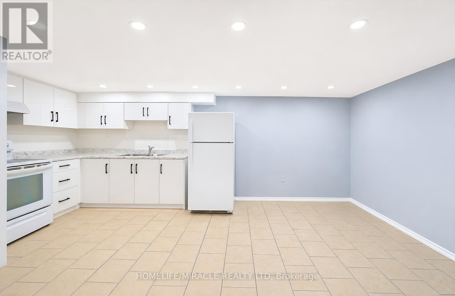 177 Westmore Drive S, Toronto, Ontario  M9V 4N2 - Photo 38 - W13706944