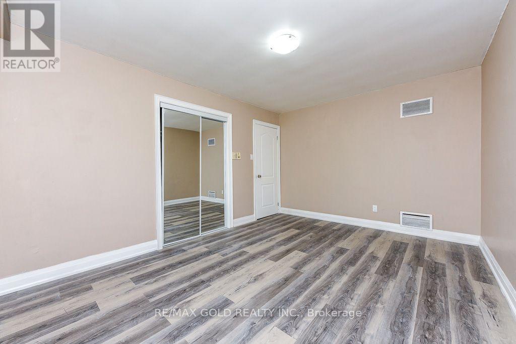 7624 Middleshire Drive, Mississauga, Ontario  L4T 3S2 - Photo 26 - W13706950