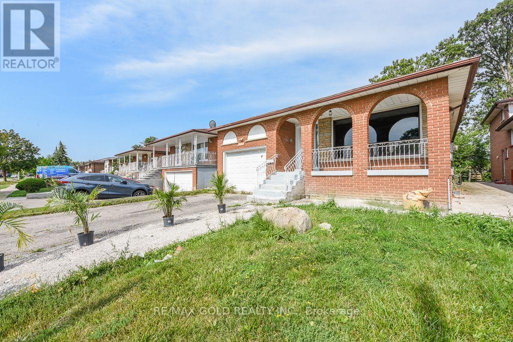7624 Middleshire Drive, Mississauga, Ontario  L4T 3S2 - Photo 3 - W13706950