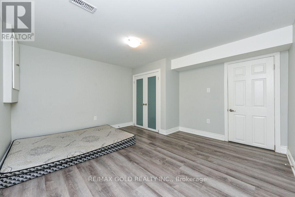 7624 Middleshire Drive, Mississauga, Ontario  L4T 3S2 - Photo 44 - W13706950