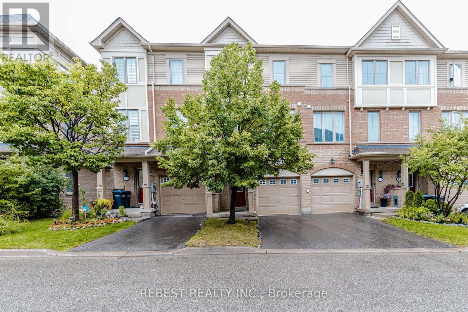 15 CAILIFF STREET, Brampton, Ontario