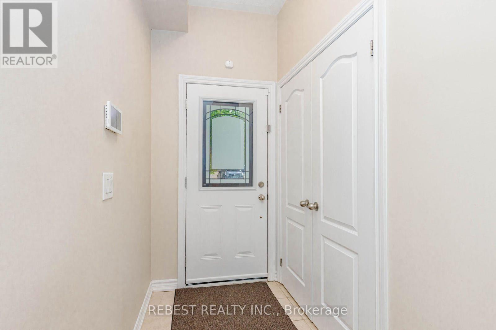 15 Cailiff Street, Brampton, Ontario  L6Y 0P9 - Photo 5 - W13707026