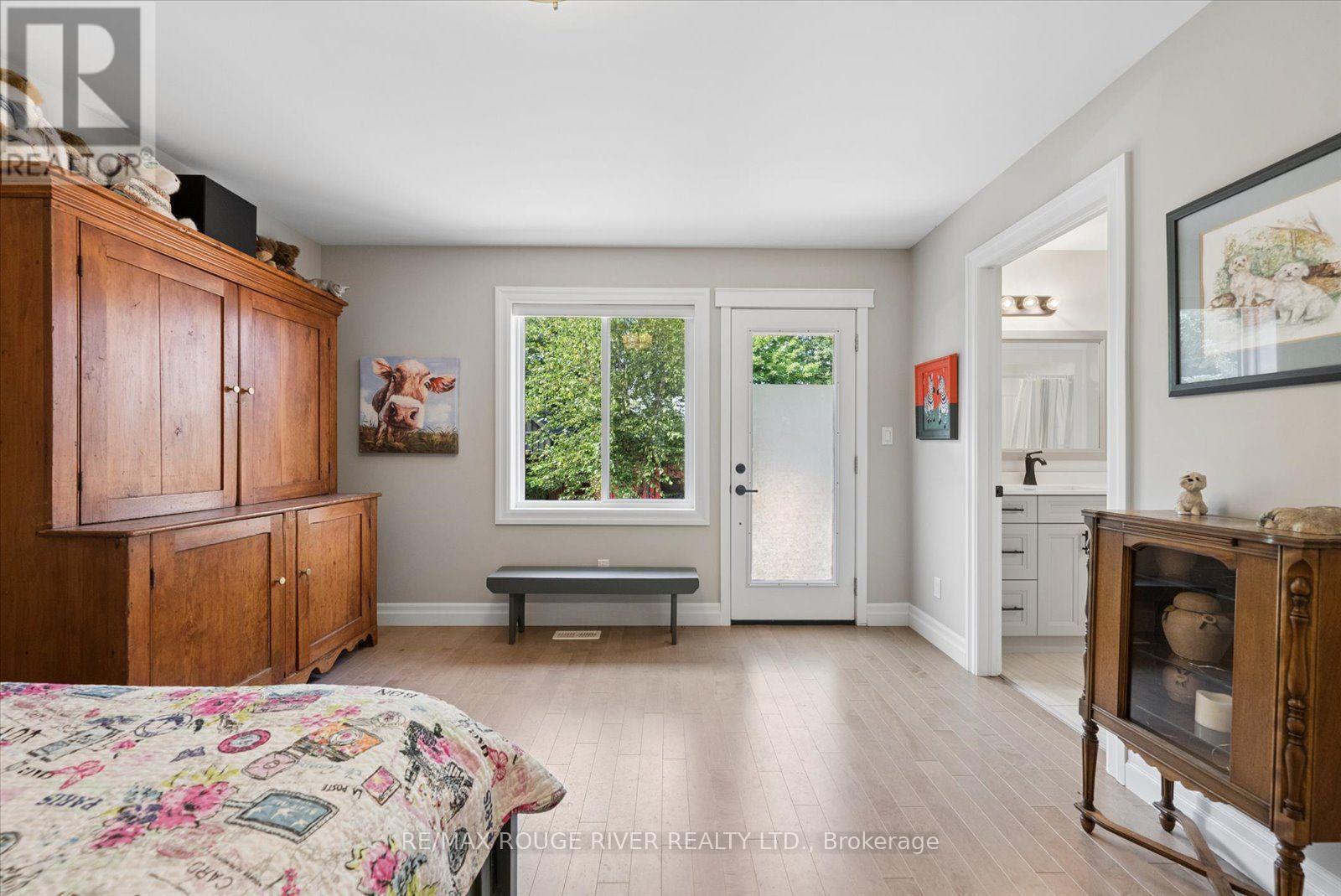 25 Ambrosia Terrace, Quinte West, Ontario  K8V 0G7 - Photo 18 - X13706254