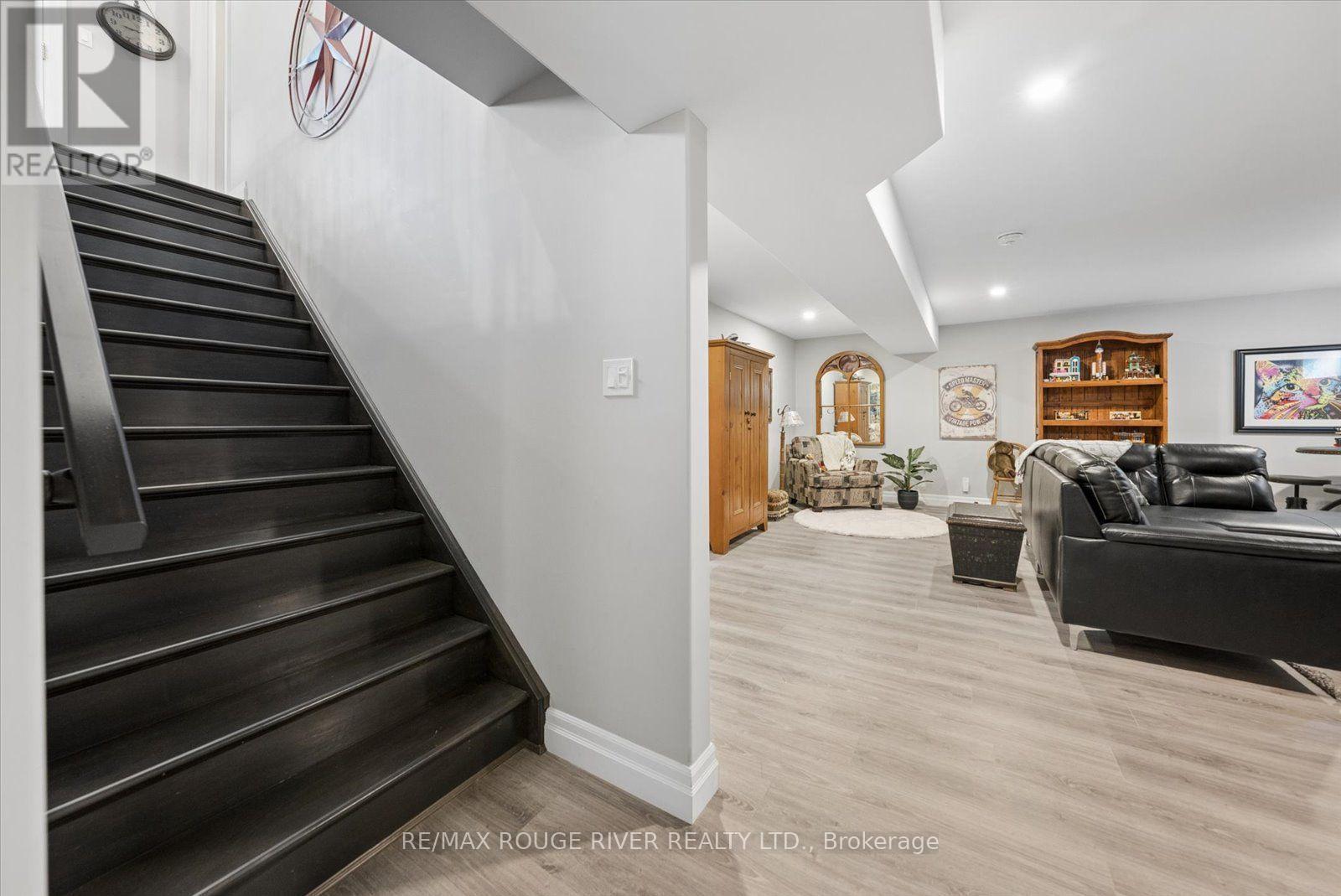 25 Ambrosia Terrace, Quinte West, Ontario  K8V 0G7 - Photo 24 - X13706254