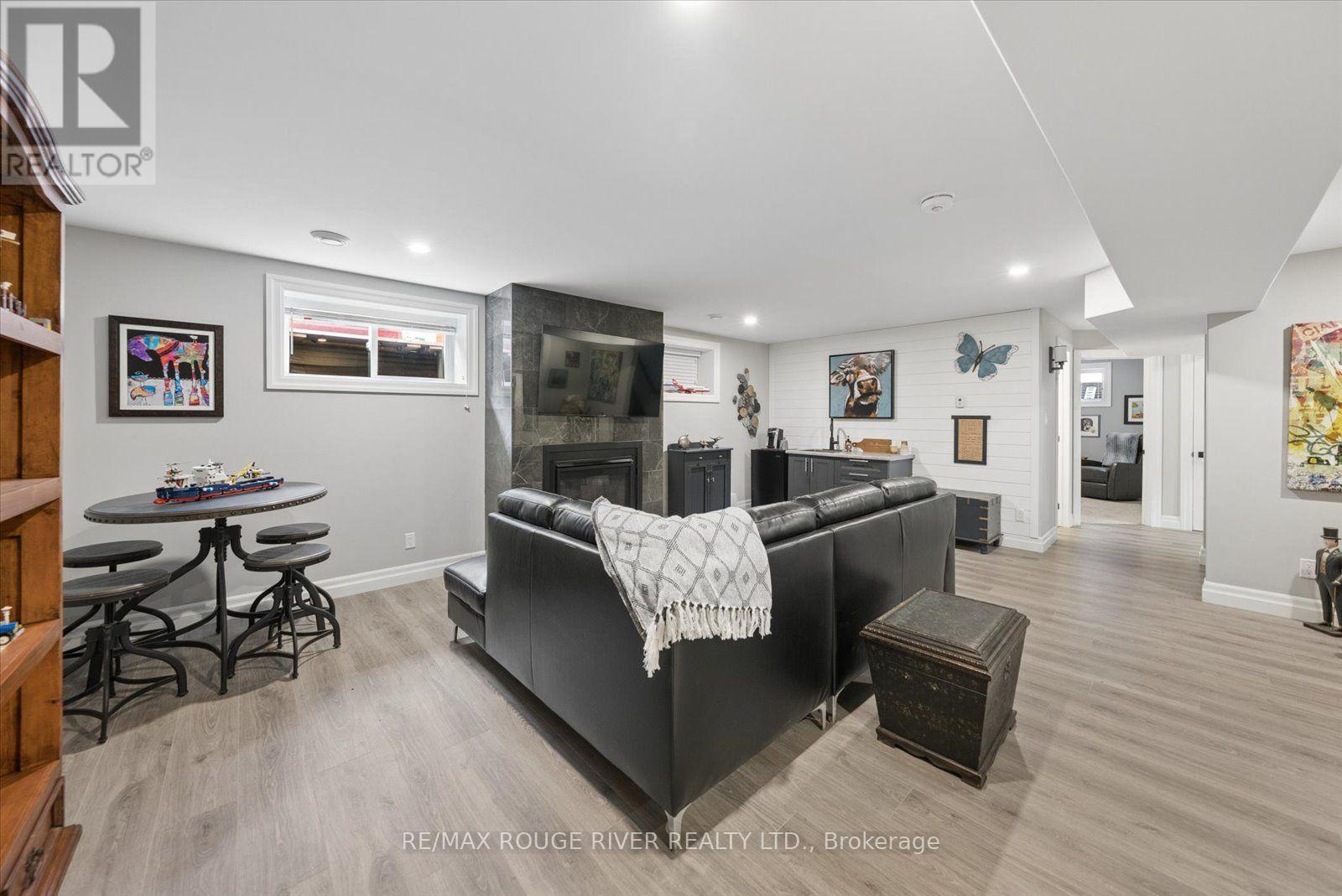25 Ambrosia Terrace, Quinte West, Ontario  K8V 0G7 - Photo 28 - X13706254