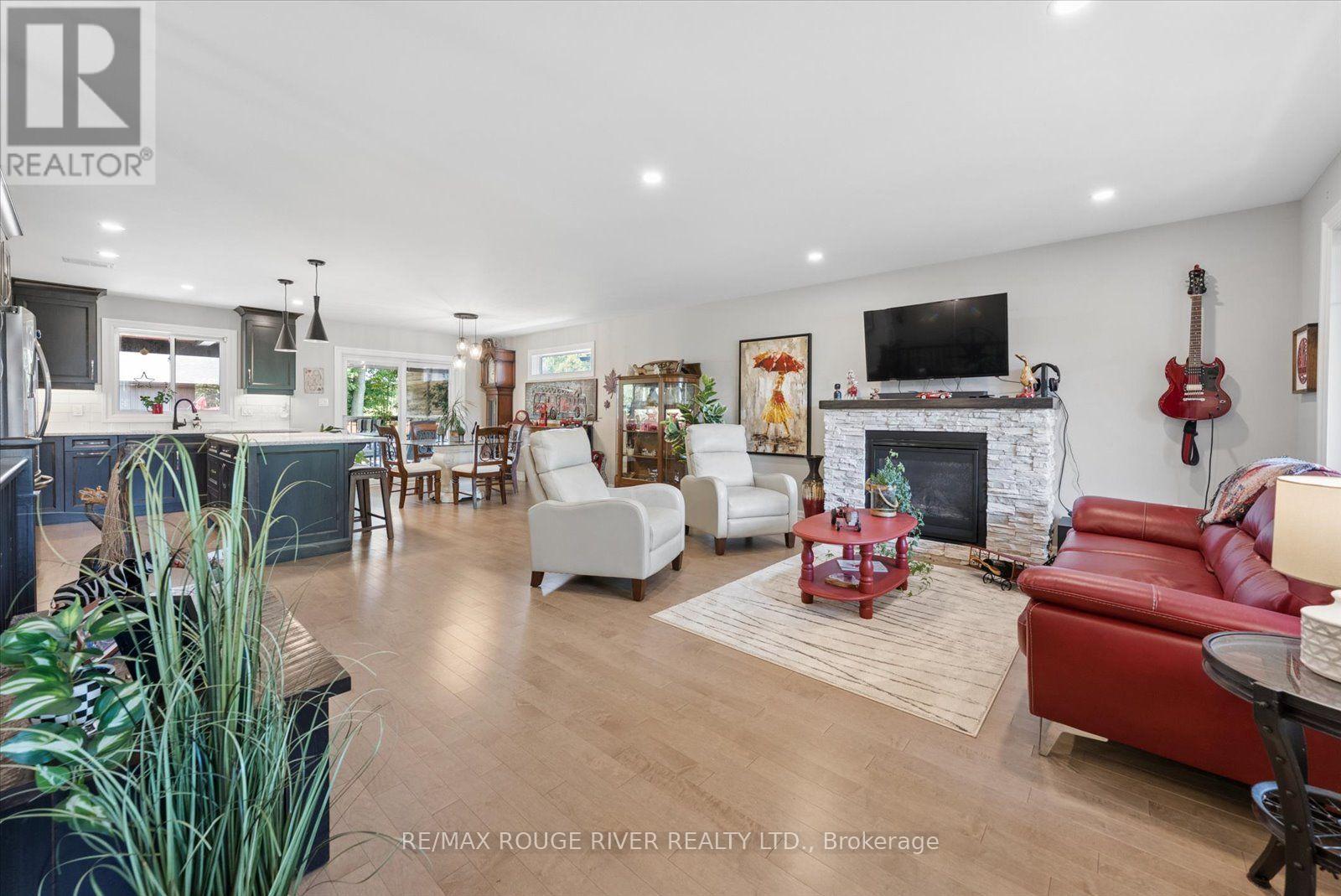 25 Ambrosia Terrace, Quinte West, Ontario  K8V 0G7 - Photo 11 - X13706254