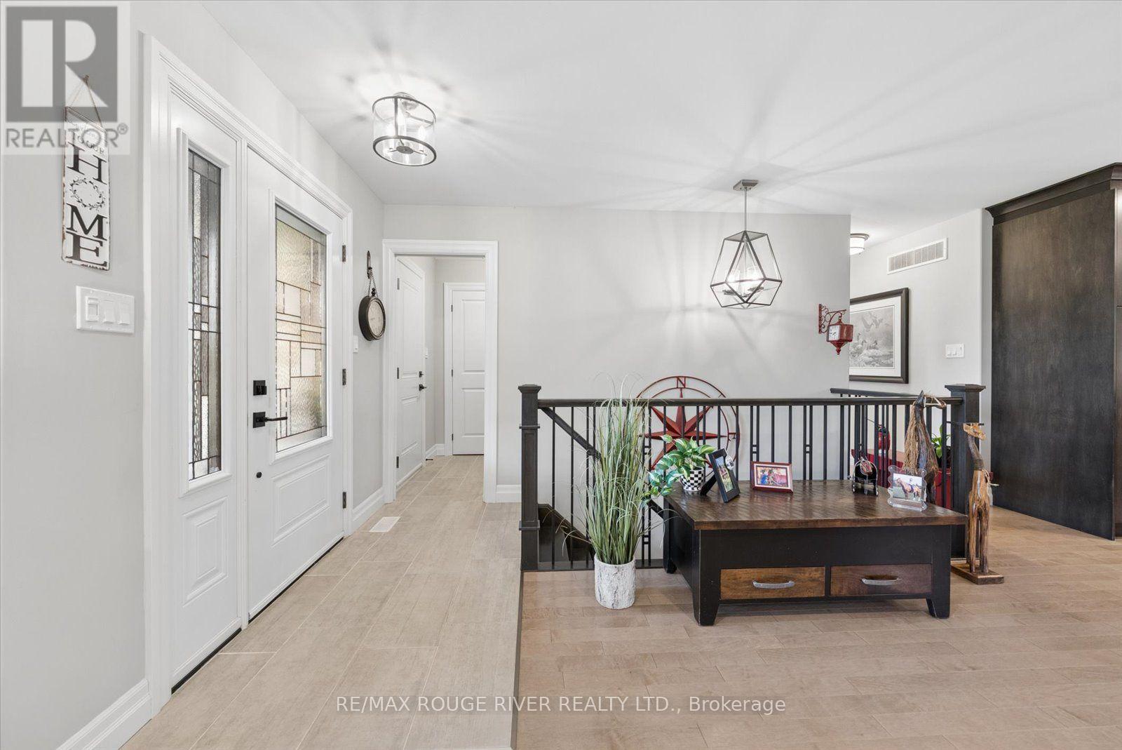 25 Ambrosia Terrace, Quinte West, Ontario  K8V 0G7 - Photo 6 - X13706254