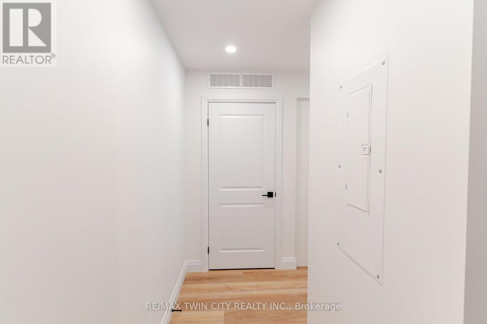 3 - 825 Stirling Avenue S, Kitchener, Ontario  N2M 3K4 - Photo 11 - X13706878