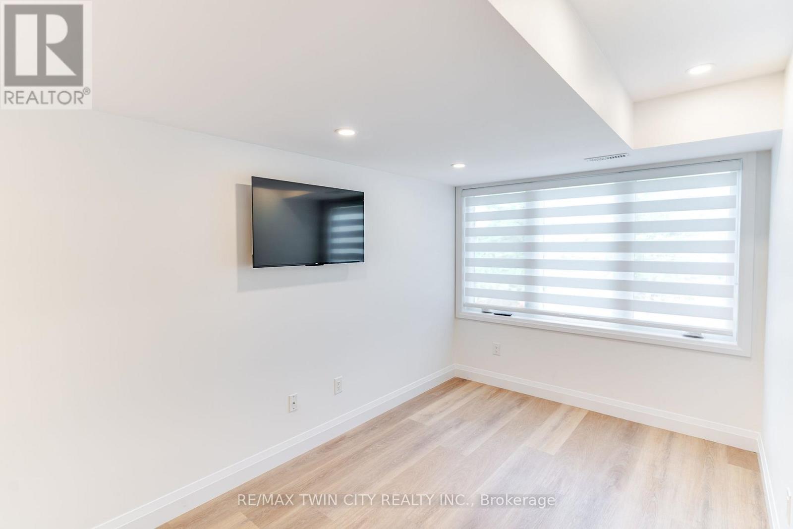 3 - 825 Stirling Avenue S, Kitchener, Ontario  N2M 3K4 - Photo 4 - X13706878