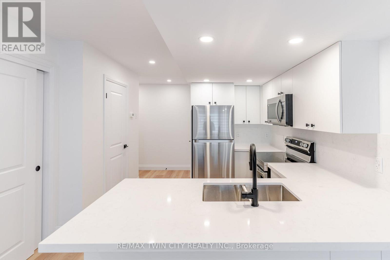 3 - 825 Stirling Avenue S, Kitchener, Ontario  N2M 3K4 - Photo 7 - X13706878