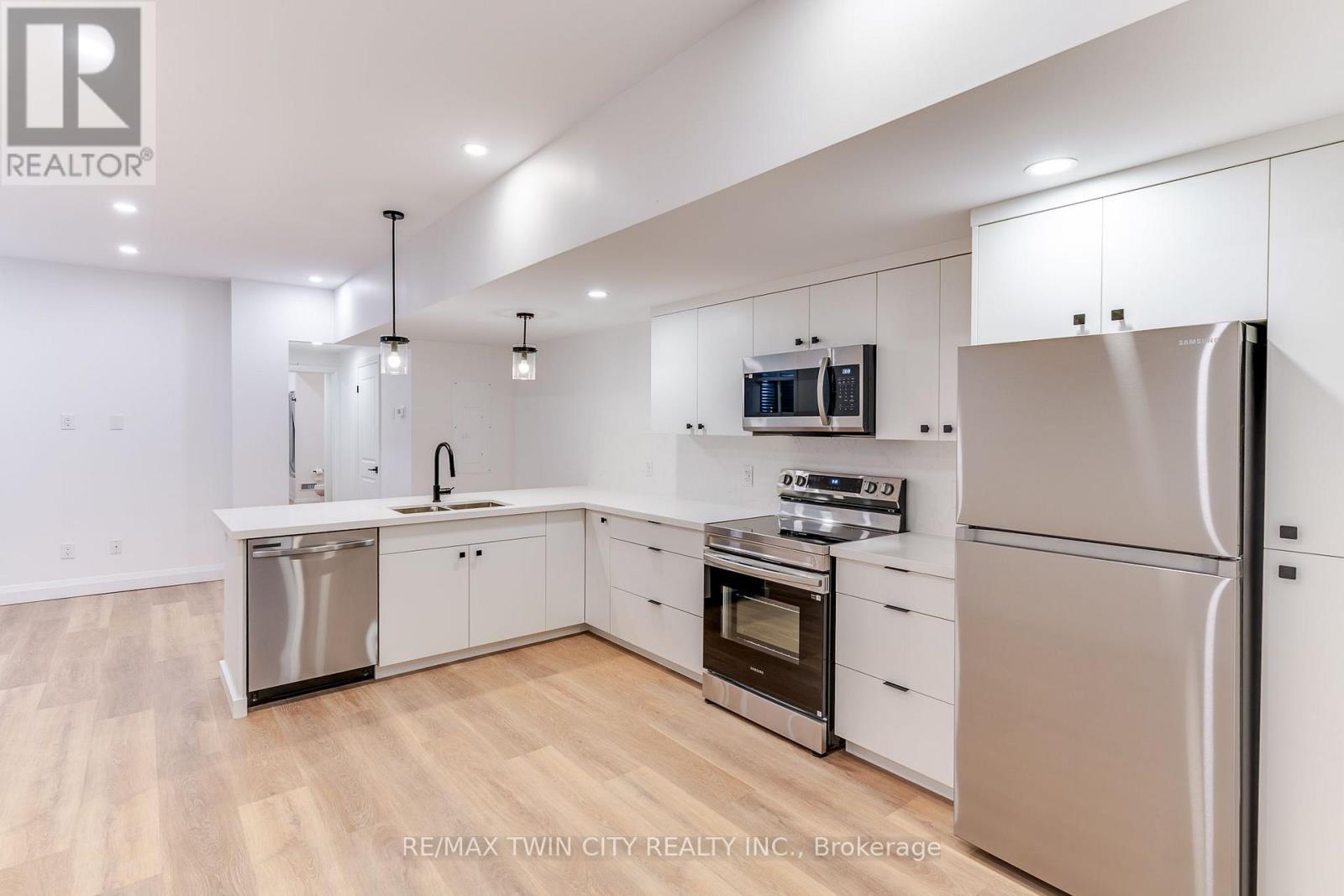 4 - 825 Stirling Avenue S, Kitchener, Ontario  N2M 3K4 - Photo 6 - X13706882