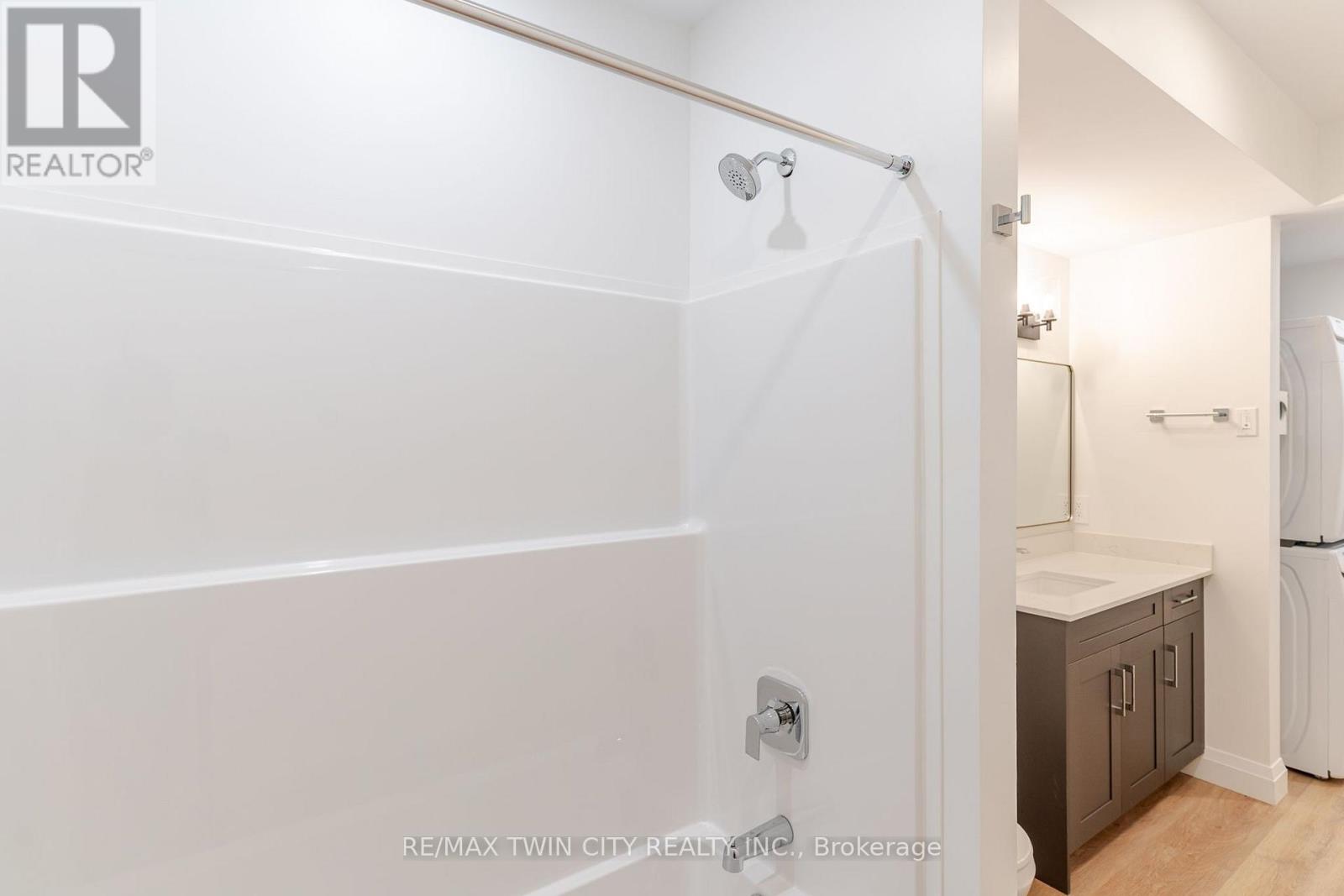 4 - 220 Heiman Street, Kitchener, Ontario  N2M 3M3 - Photo 14 - X13706892