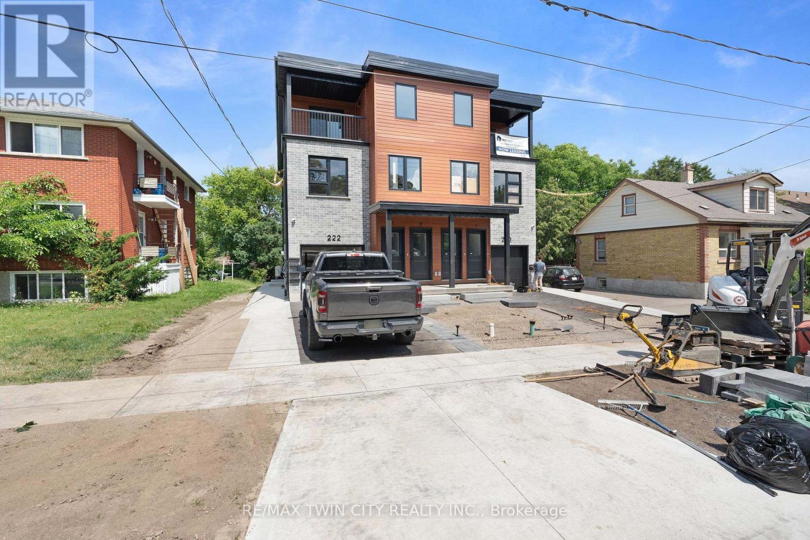 3 - 220 HEIMAN STREET, Kitchener, Ontario
