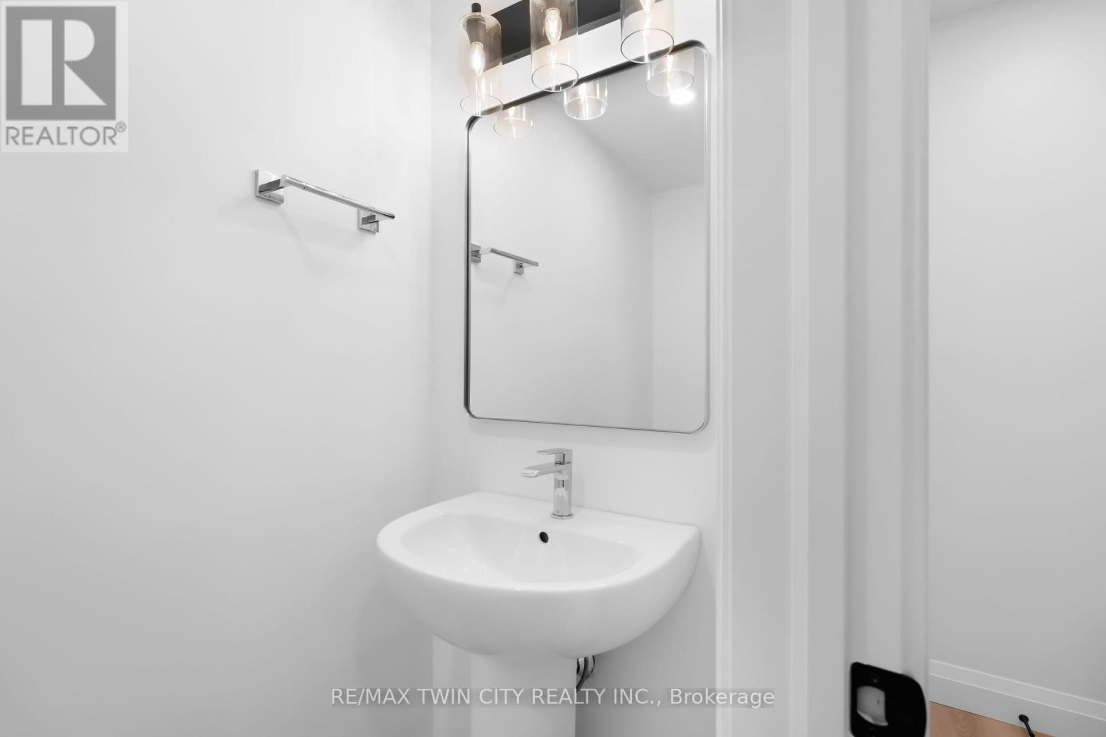 3 - 220 Heiman Street, Kitchener, Ontario  N2M 3M3 - Photo 13 - X13706902