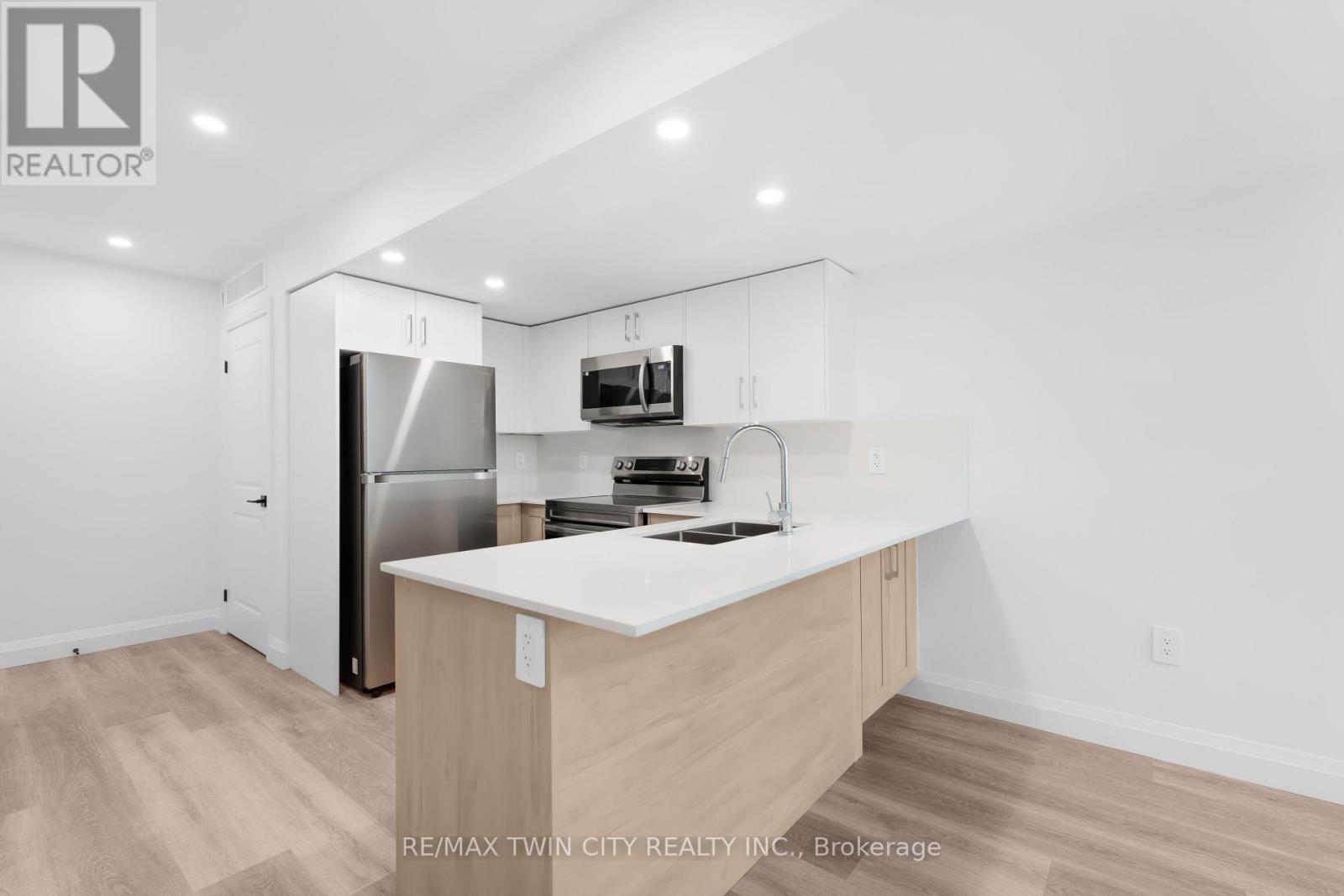 3 - 220 Heiman Street, Kitchener, Ontario  N2M 3M3 - Photo 6 - X13706902