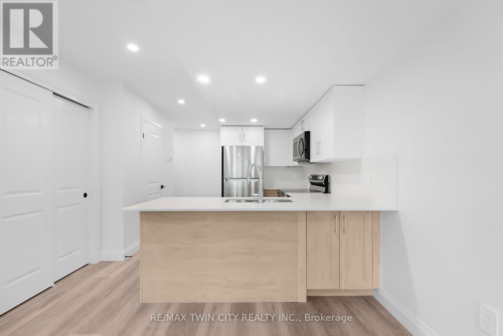 3 - 220 Heiman Street, Kitchener, Ontario  N2M 3M3 - Photo 7 - X13706902