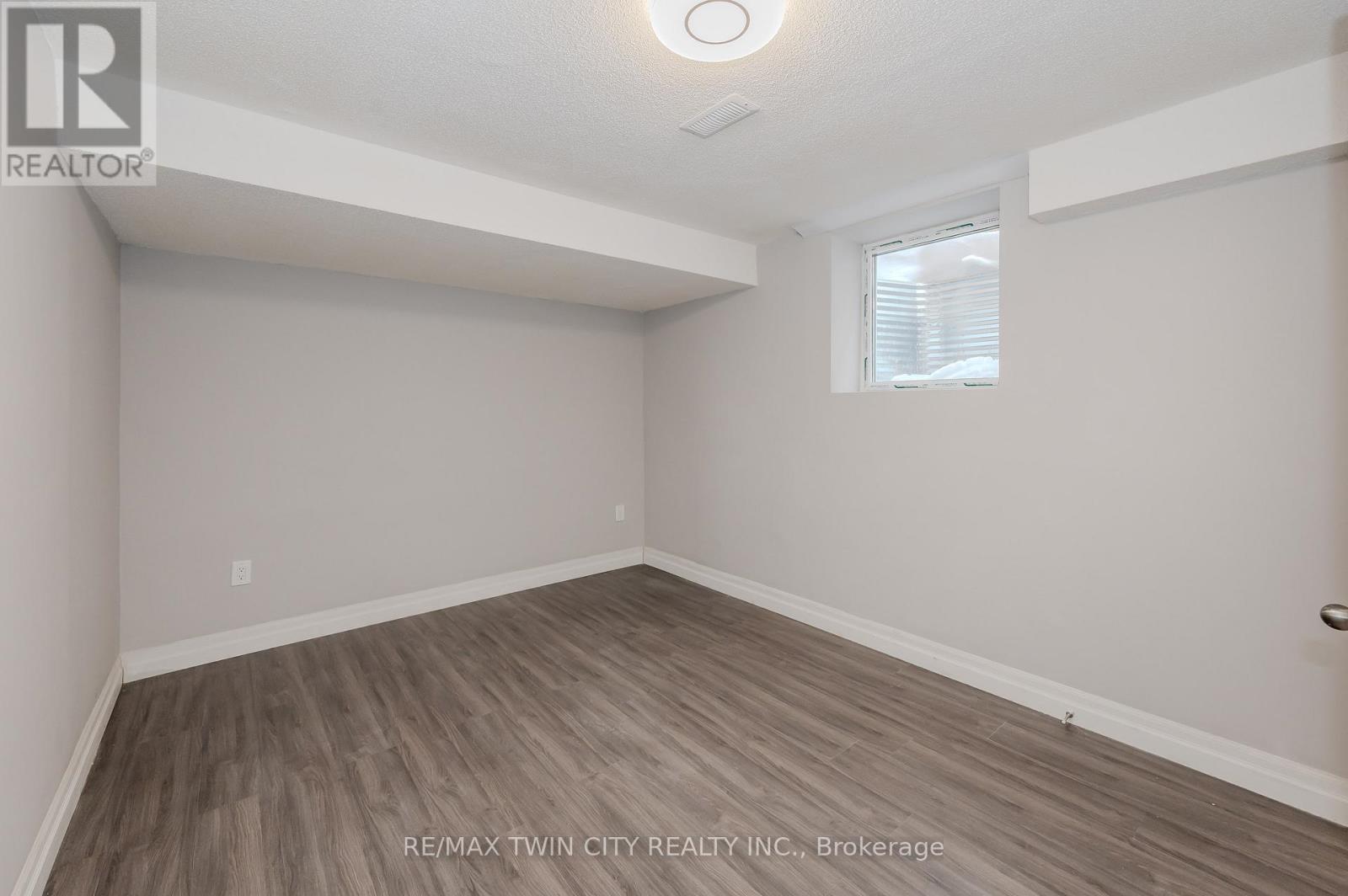 498 Thomas Slee Drive, Kitchener, Ontario  N2P 2Y1 - Photo 42 - X13706942