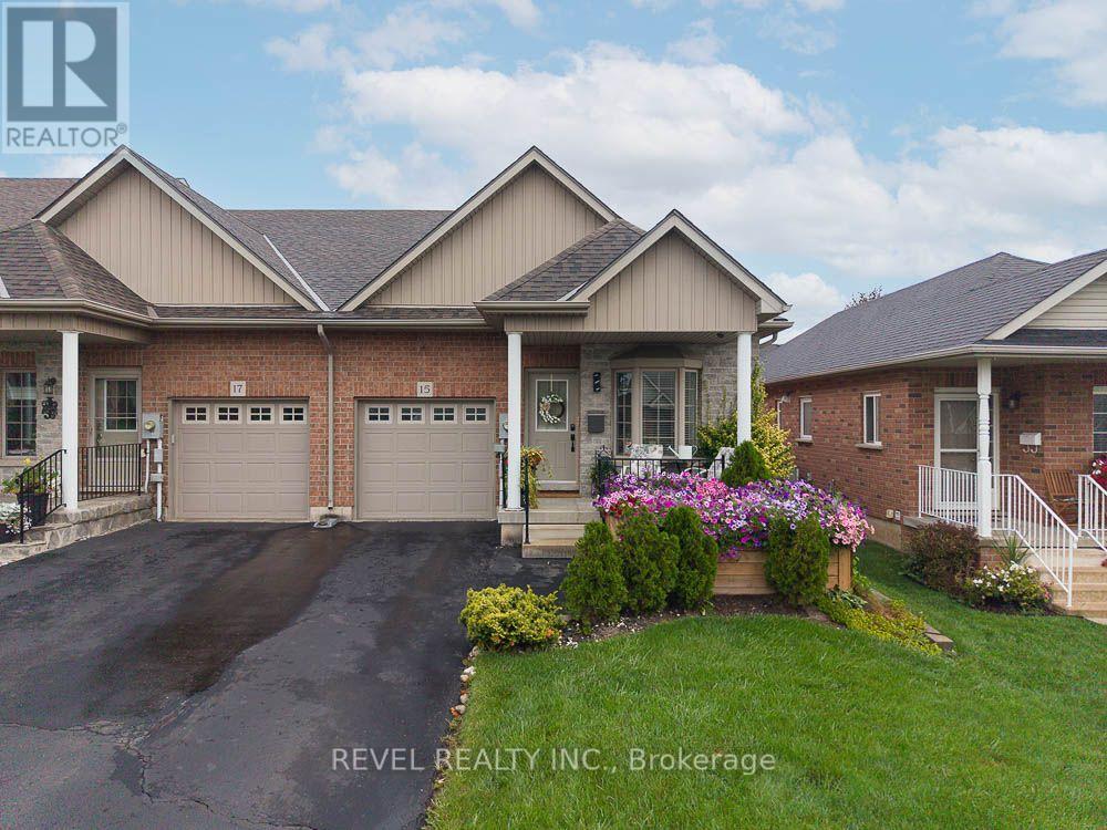 15 MILLCROFT DRIVE, Norfolk, Ontario