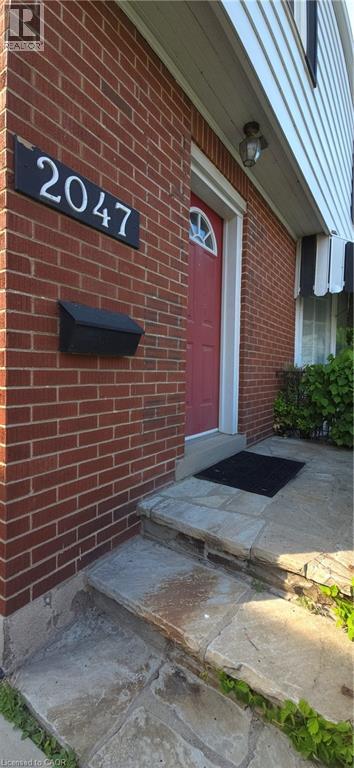 2047 James Street, Burlington, Ontario  L7R 1H4 - Photo 3 - 40835147