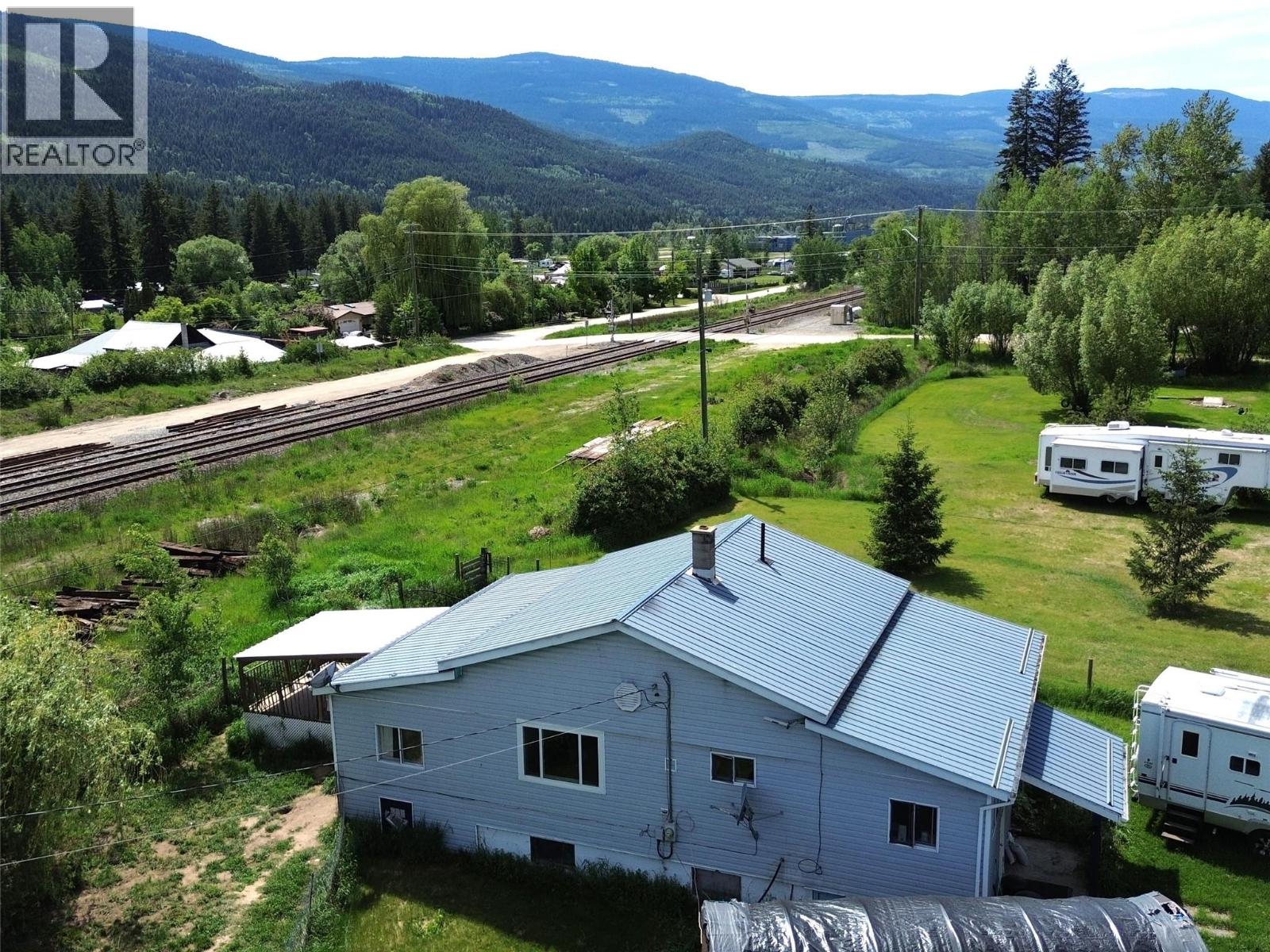 169 Wood Road, Vavenby, British Columbia  V0E 3A0 - Photo 33 - 10389240