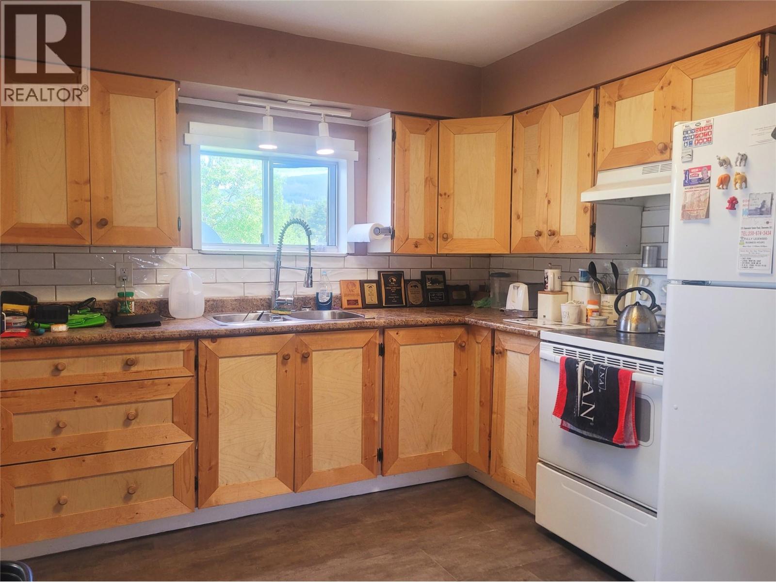 169 Wood Road, Vavenby, British Columbia  V0E 3A0 - Photo 5 - 10389240