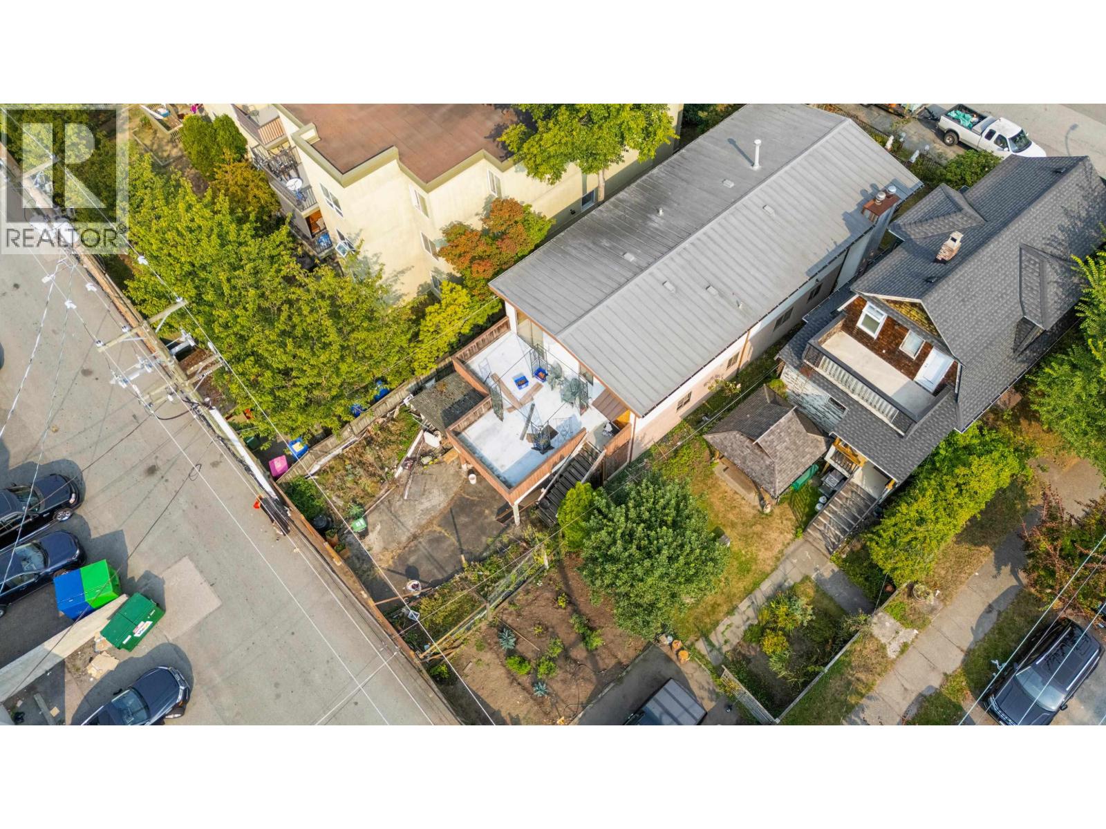 1546 Adanac Street, Vancouver, British Columbia  V5L 2C5 - Photo 11 - R3157844