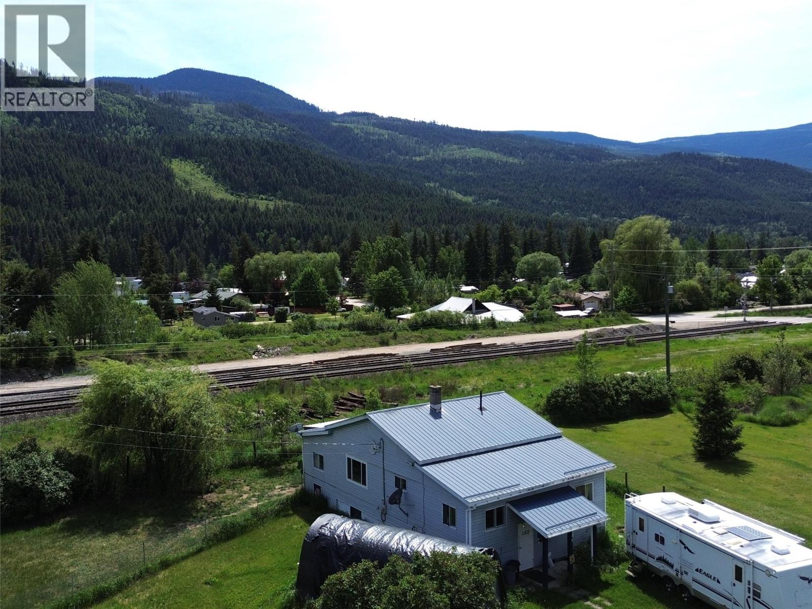 169 Wood Road, Vavenby, British Columbia  V0E 3A0 - Photo 34 - 10389240