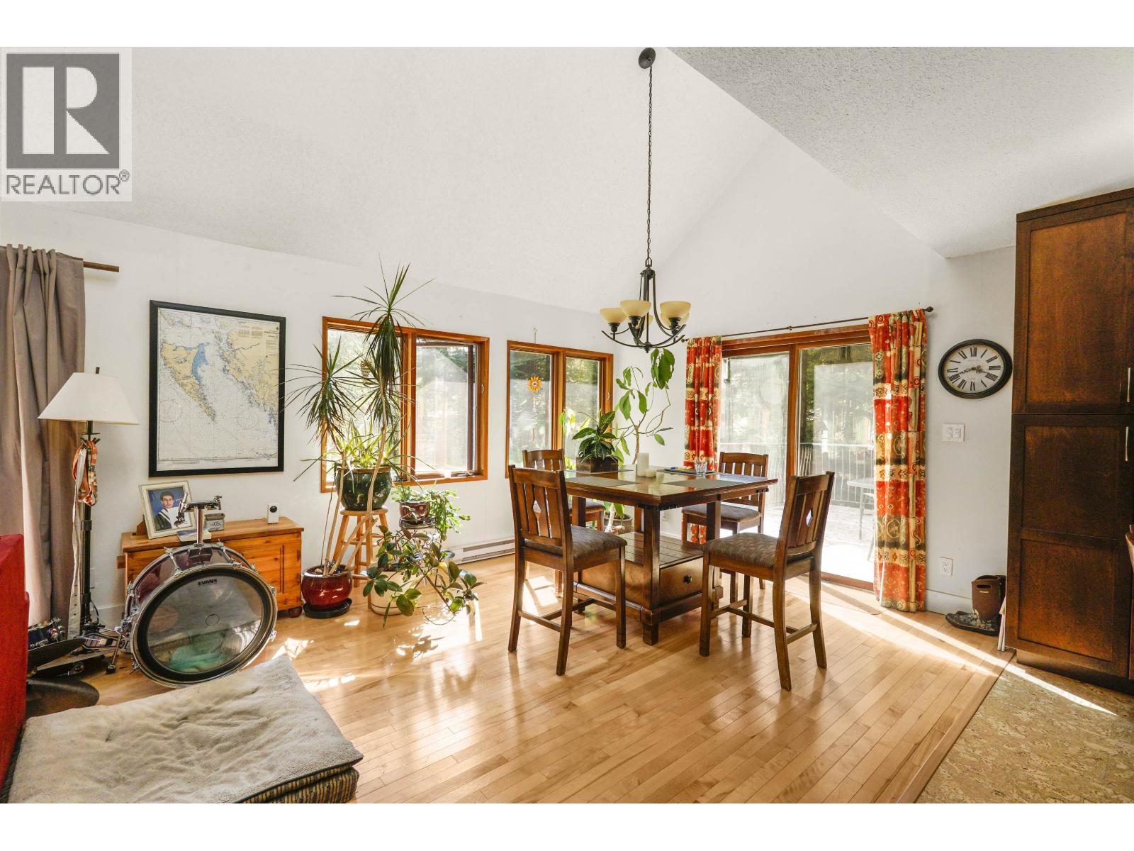 221 Rainbow Boulevard, Kitimat, British Columbia  V8C 2K6 - Photo 4 - R3158145
