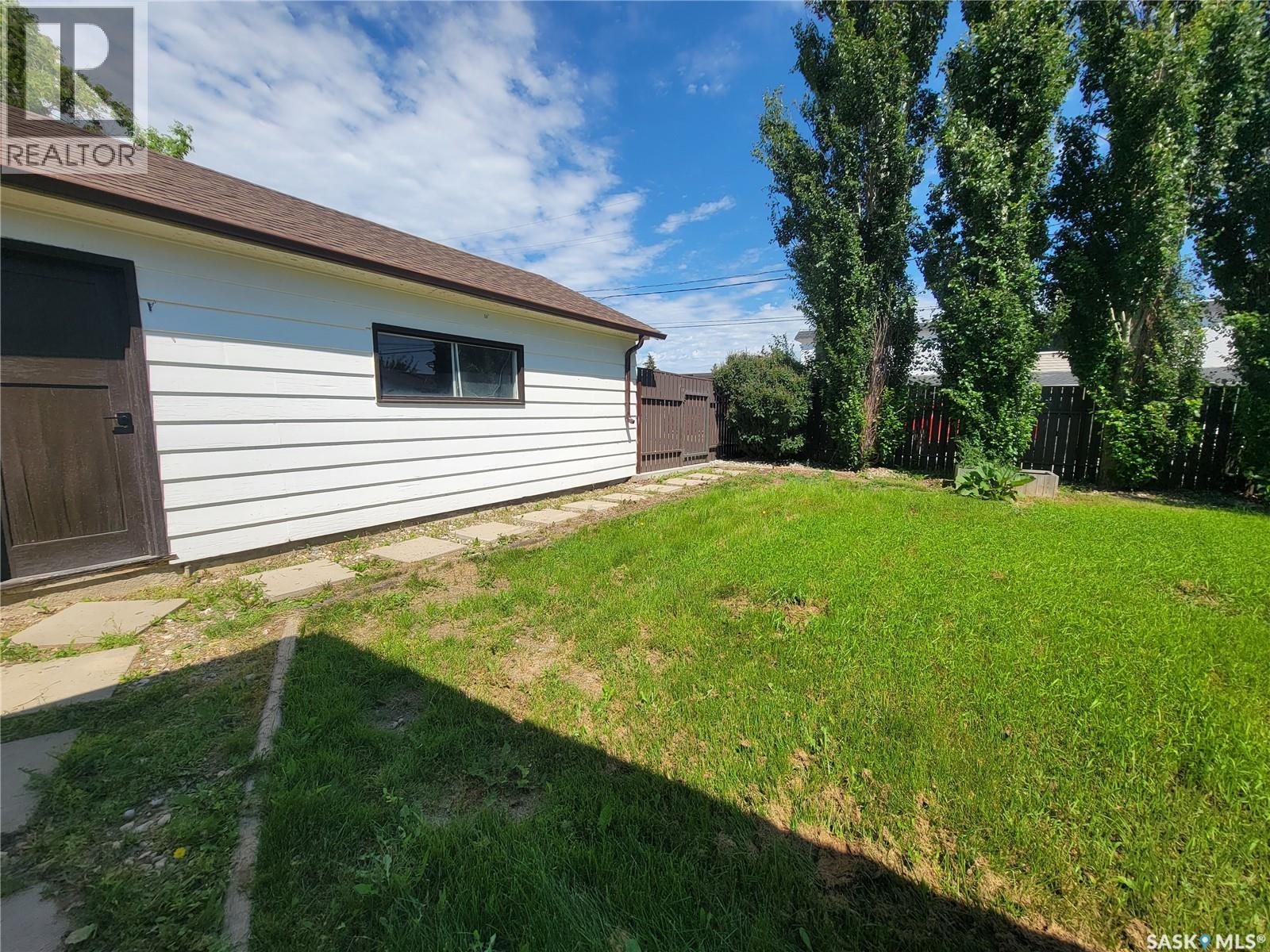 5107 Leader Street, Macklin, Saskatchewan  S0L 2C0 - Photo 34 - SK046432