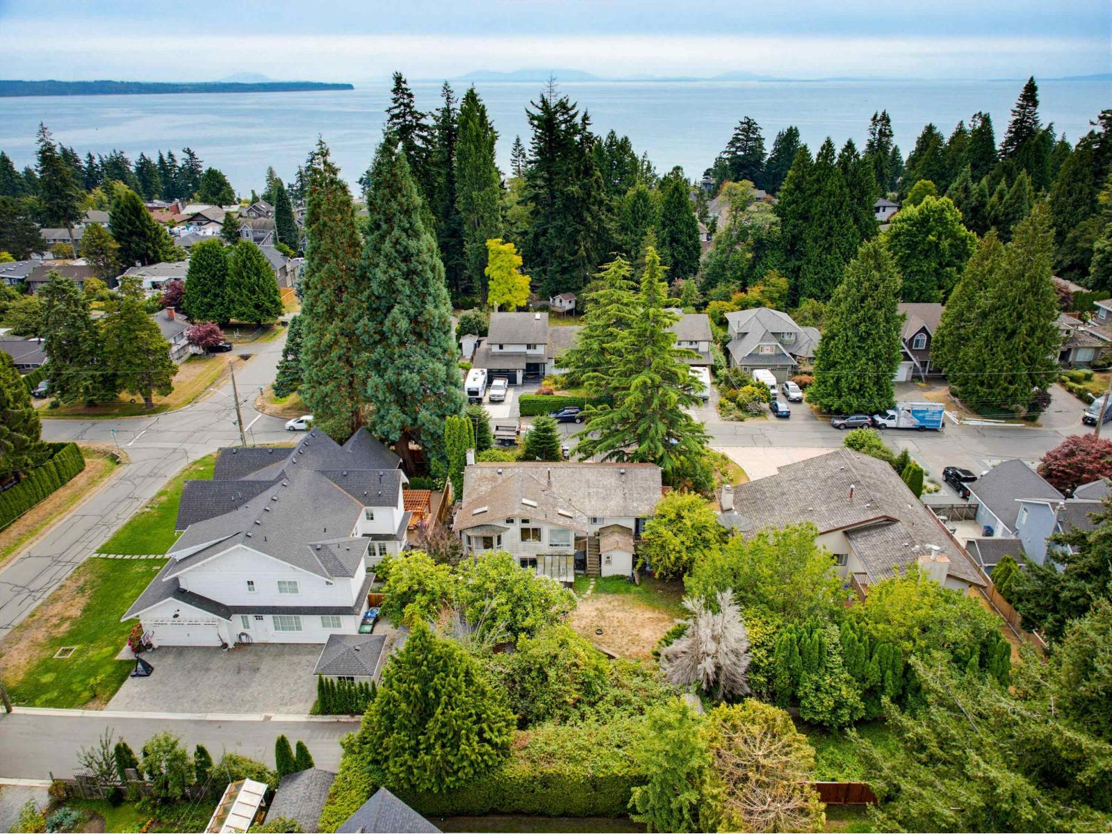 13181 15 Avenue, Surrey, British Columbia  V4A 1K8 - Photo 14 - R3157663