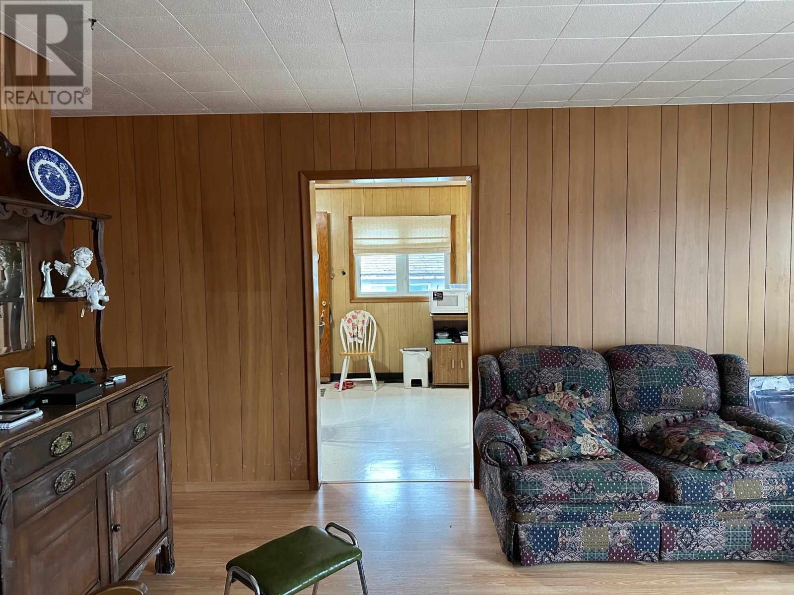 105 Columbia St, Schreiber, Ontario  P0T 2S0 - Photo 15 - TB250904