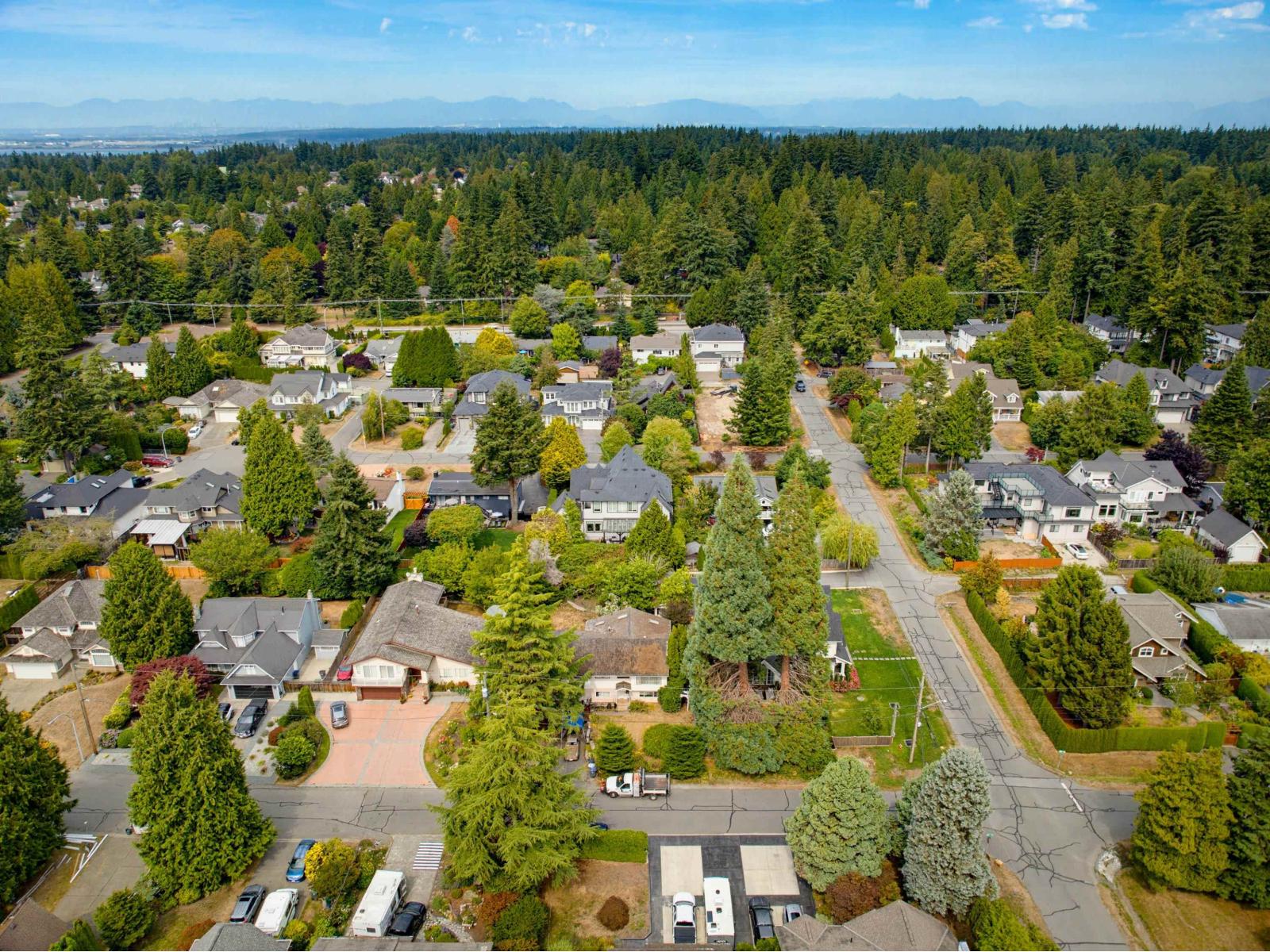13181 15 Avenue, Surrey, British Columbia  V4A 1K8 - Photo 11 - R3157663