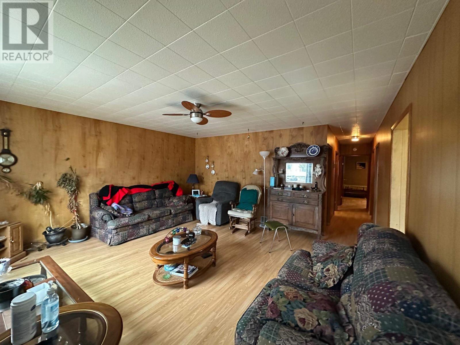 105 Columbia St, Schreiber, Ontario  P0T 2S0 - Photo 12 - TB250904