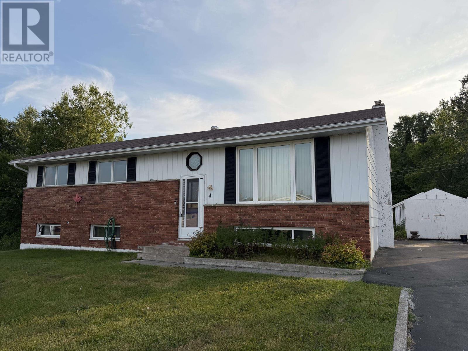 4 East Grove CRES, Terrace Bay, Ontario