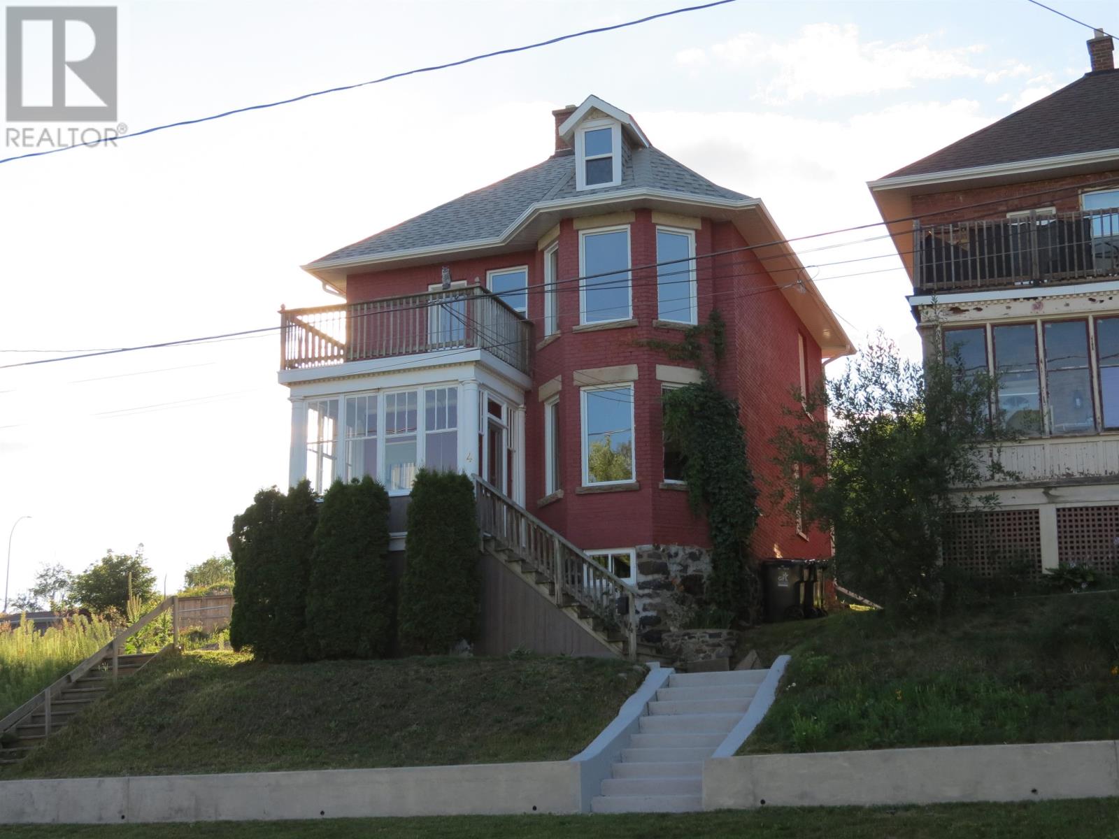 4 Crown ST, Thunder Bay, Ontario