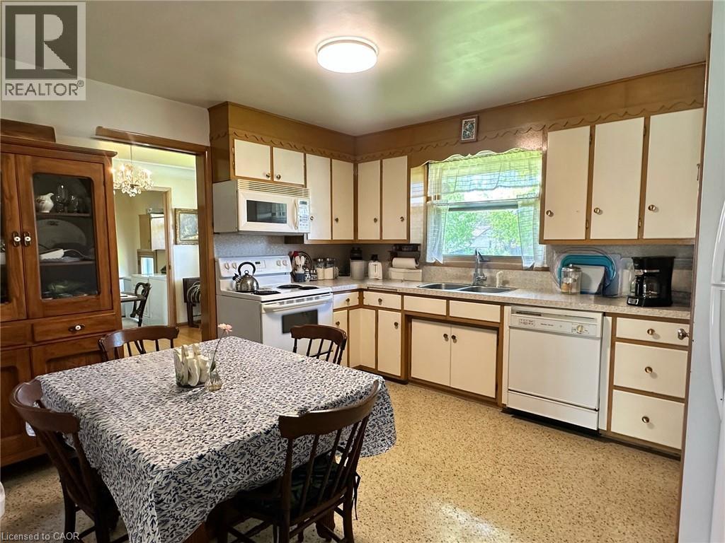 130 Gardiner Avenue E, Dunnville, Ontario  N1A 1A8 - Photo 16 - 40828654