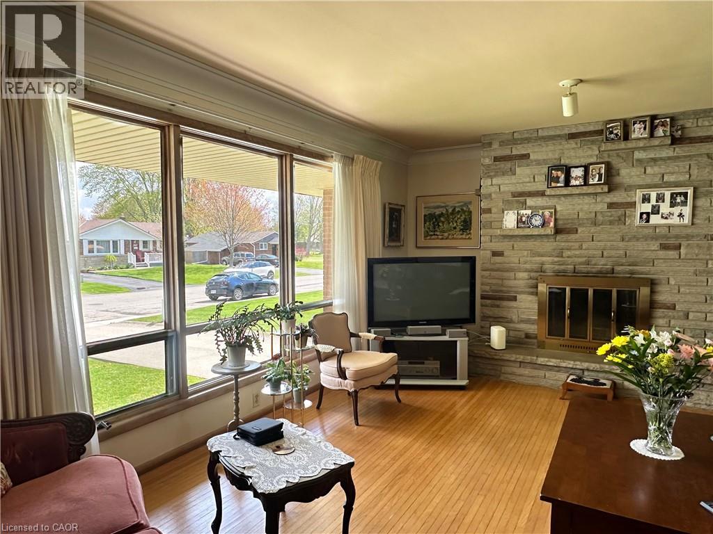 130 Gardiner Avenue E, Dunnville, Ontario  N1A 1A8 - Photo 11 - 40828654