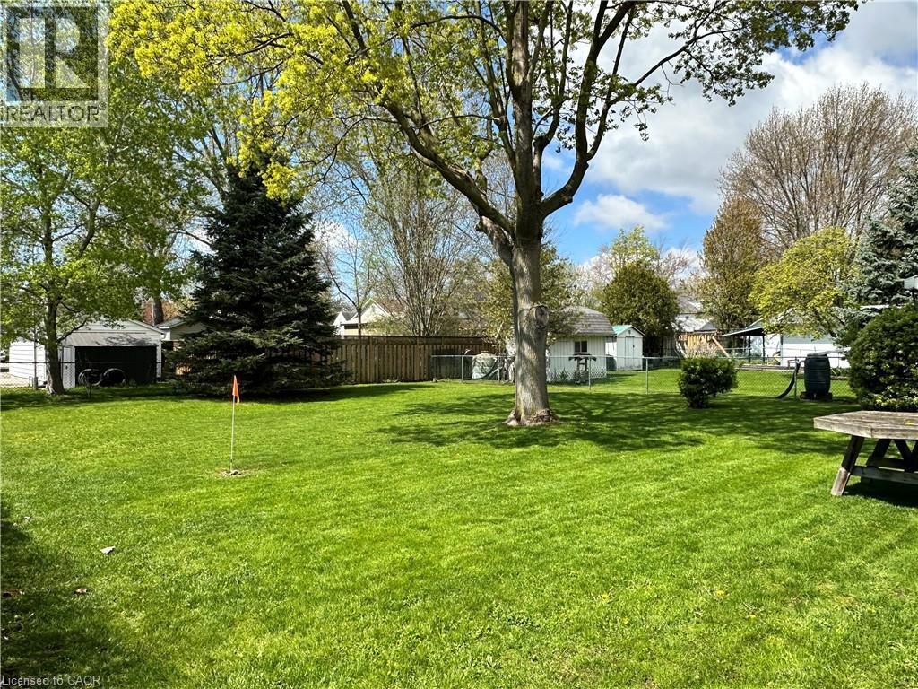 130 Gardiner Avenue E, Dunnville, Ontario  N1A 1A8 - Photo 39 - 40828654