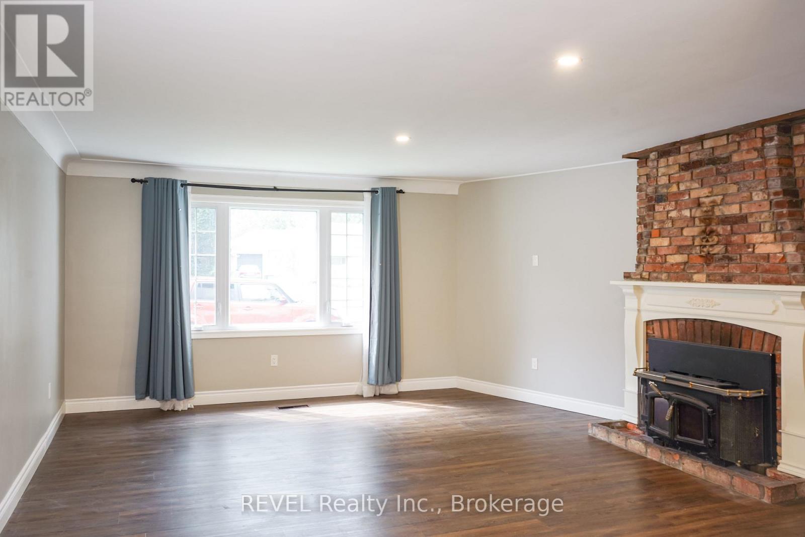 MAIN FLOOR - 3204 SAINT PAUL AVENUE, Niagara Falls, Ontario