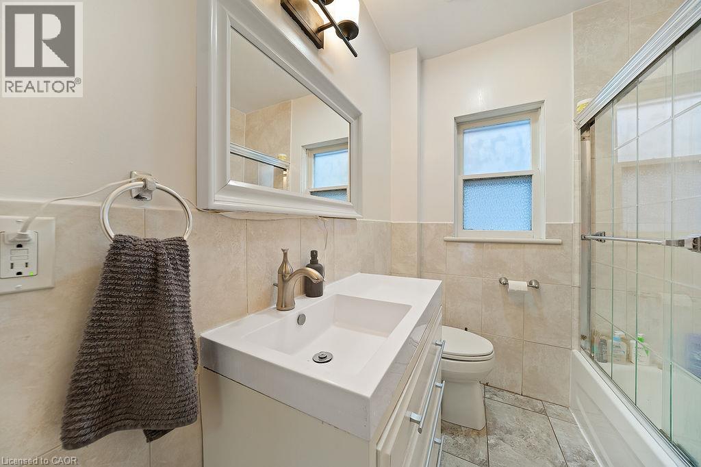 82 Whitney Avenue, Hamilton, Ontario  L8S 2G5 - Photo 15 - 40857507