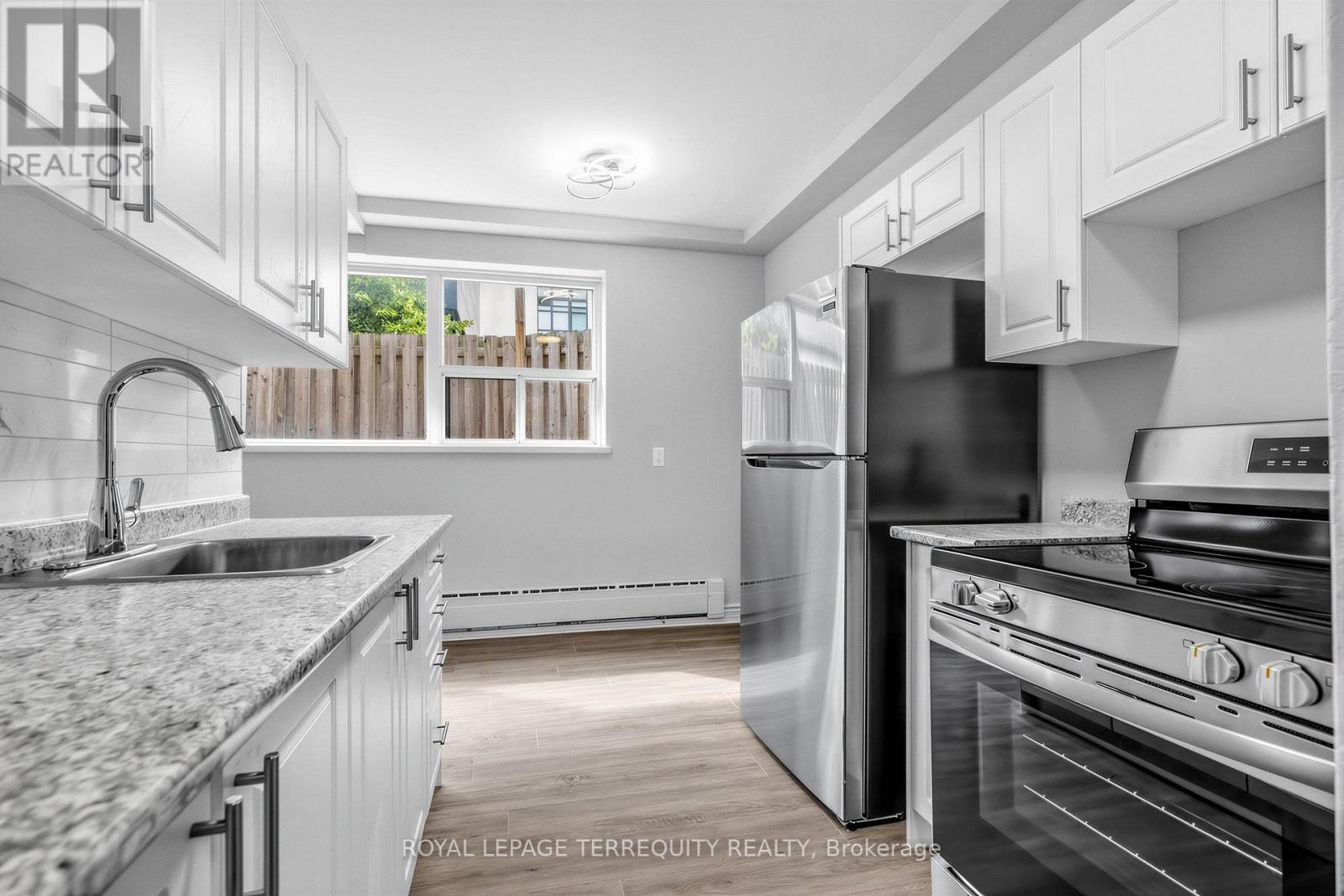 3 - 2548 Keele Street, Toronto, Ontario M6L 2N8 - Photo 3 - W13525578