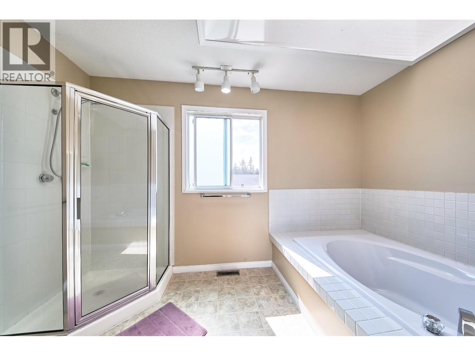 2944 Valleyvista Drive, Coquitlam, British Columbia  V3E 2P4 - Photo 19 - R3158154